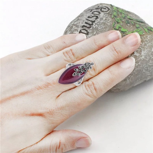 Crystal Filigree Ring - Picture 3 of 3